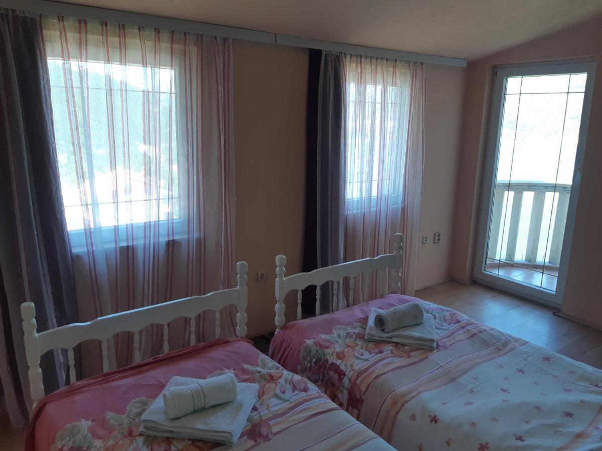 Villa Garden Apartments Herceg Novi Exterior photo